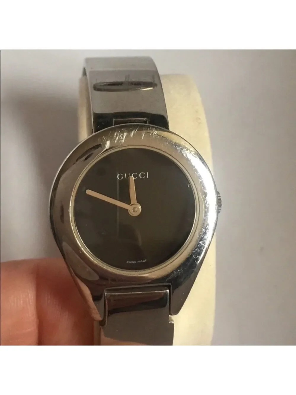 GUCCI Women’s Vintage 6700L Stainless Steel Buckle Watch Silver Black